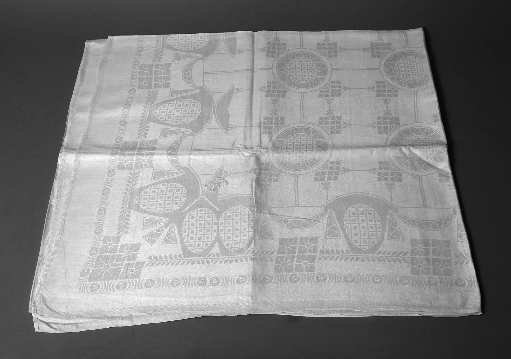 Tafeltuch mit Jugendstildekor