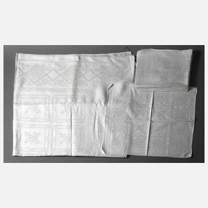 Tafelgarnitur mit Rosendekor