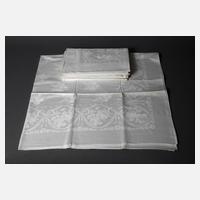 Tafelgarnitur mit Blütendekor111