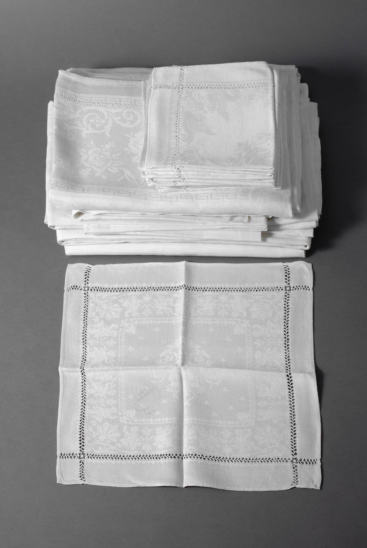 Konvolut Tischwäsche aus Adelsnachlass