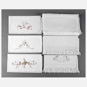 Zwölf Servietten Biedermeier