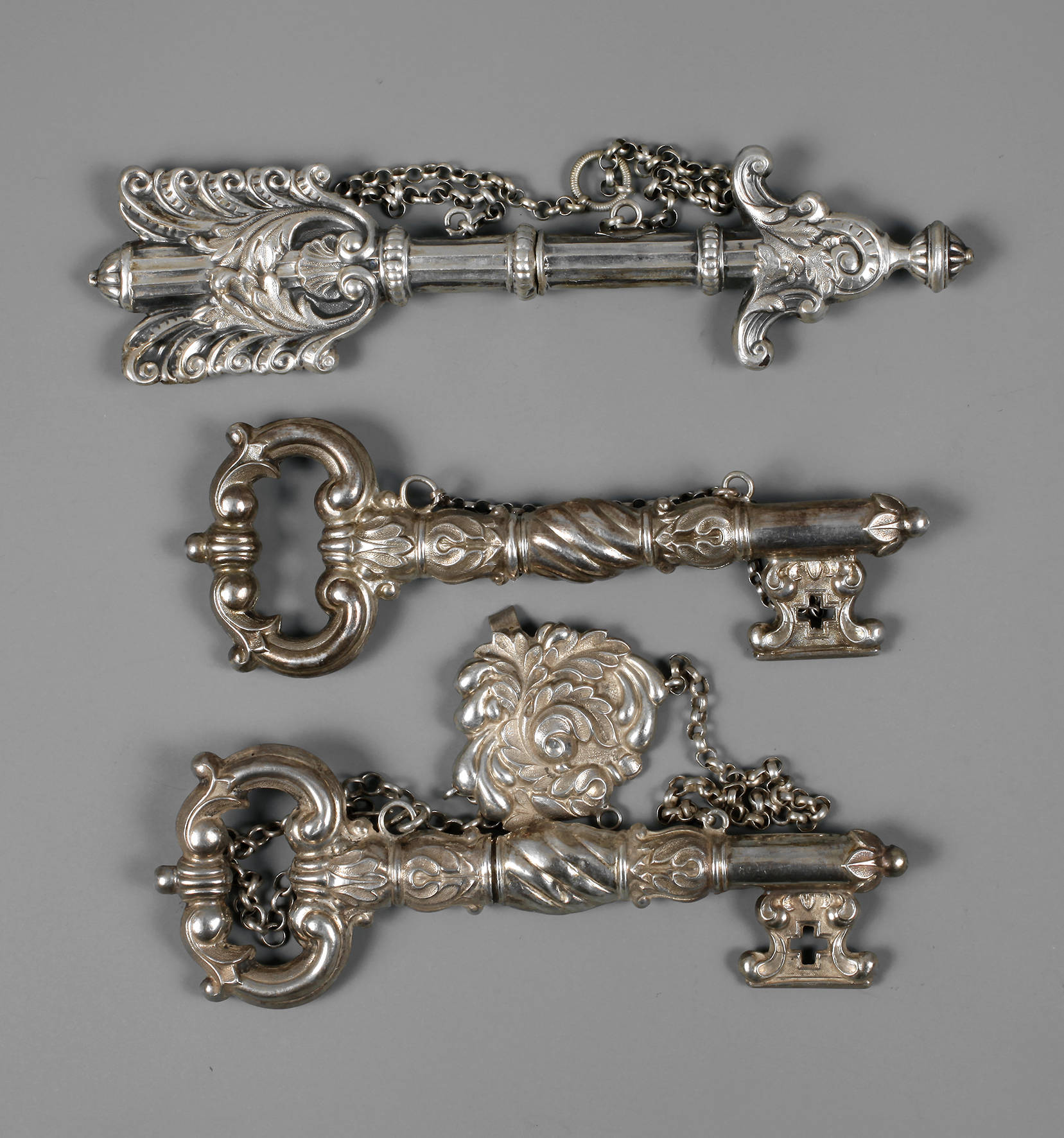 Drei Chatelaines Biedermeier