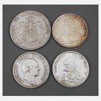 Vier Münzen D.R.111