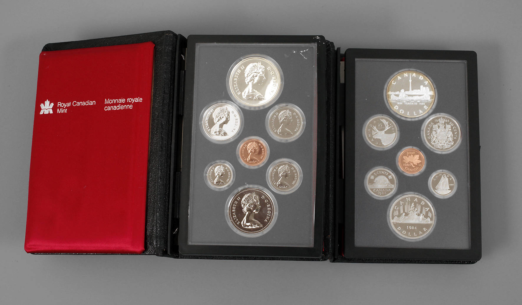 Zwei Prestige-Münzsätze Kanada