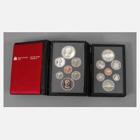 Zwei Prestige-Münzsätze Kanada111