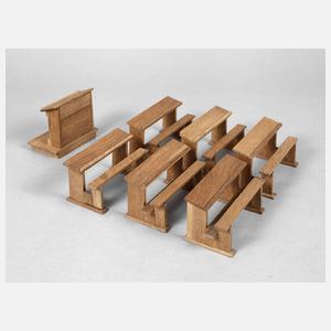 Möbel für Puppenschule