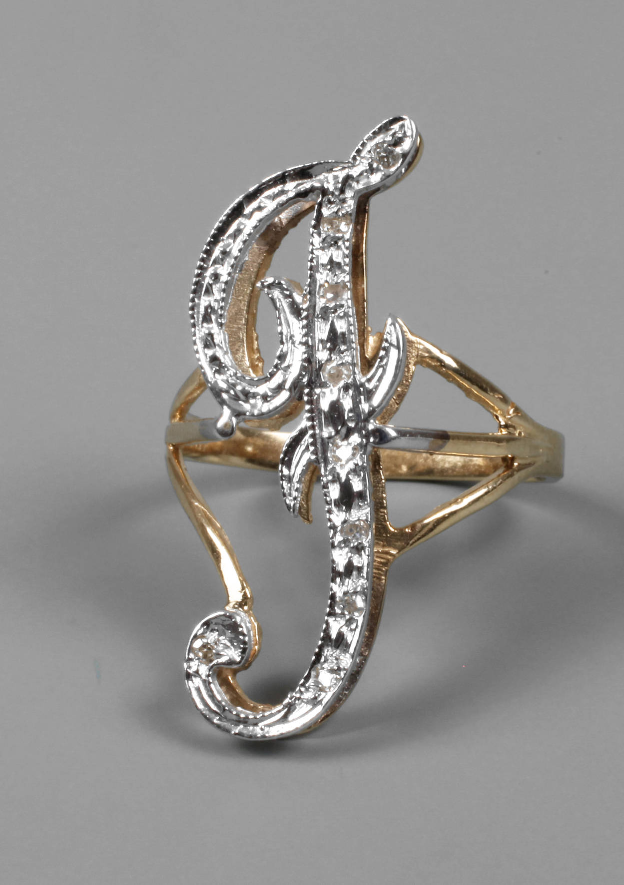 Monogrammring ”F”