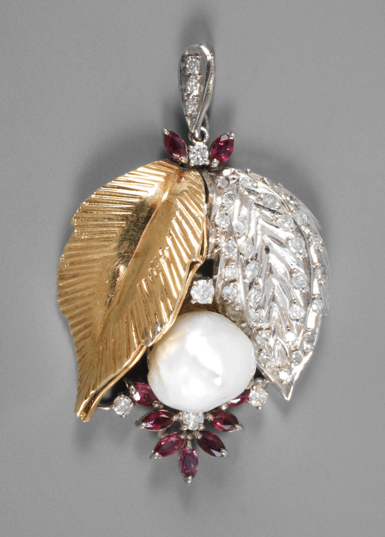 Qualitätsvoller Anhänger als Blütenzweig