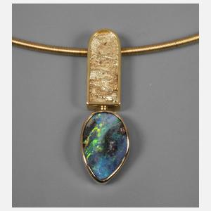 Goldanhänger mit Opal