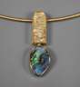 Goldanhänger mit Opal