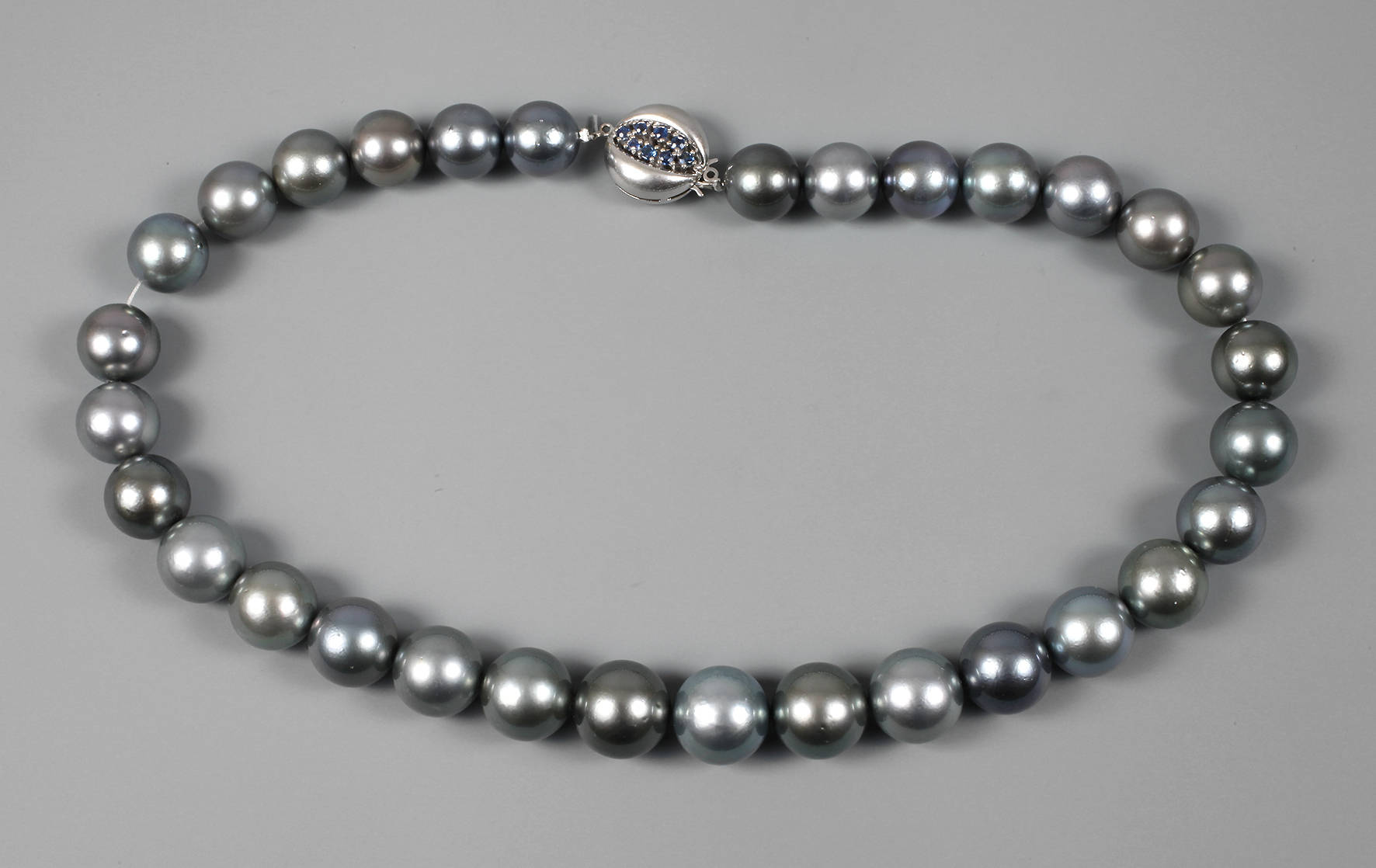 Kette mit großen Tahiti-Perlen
