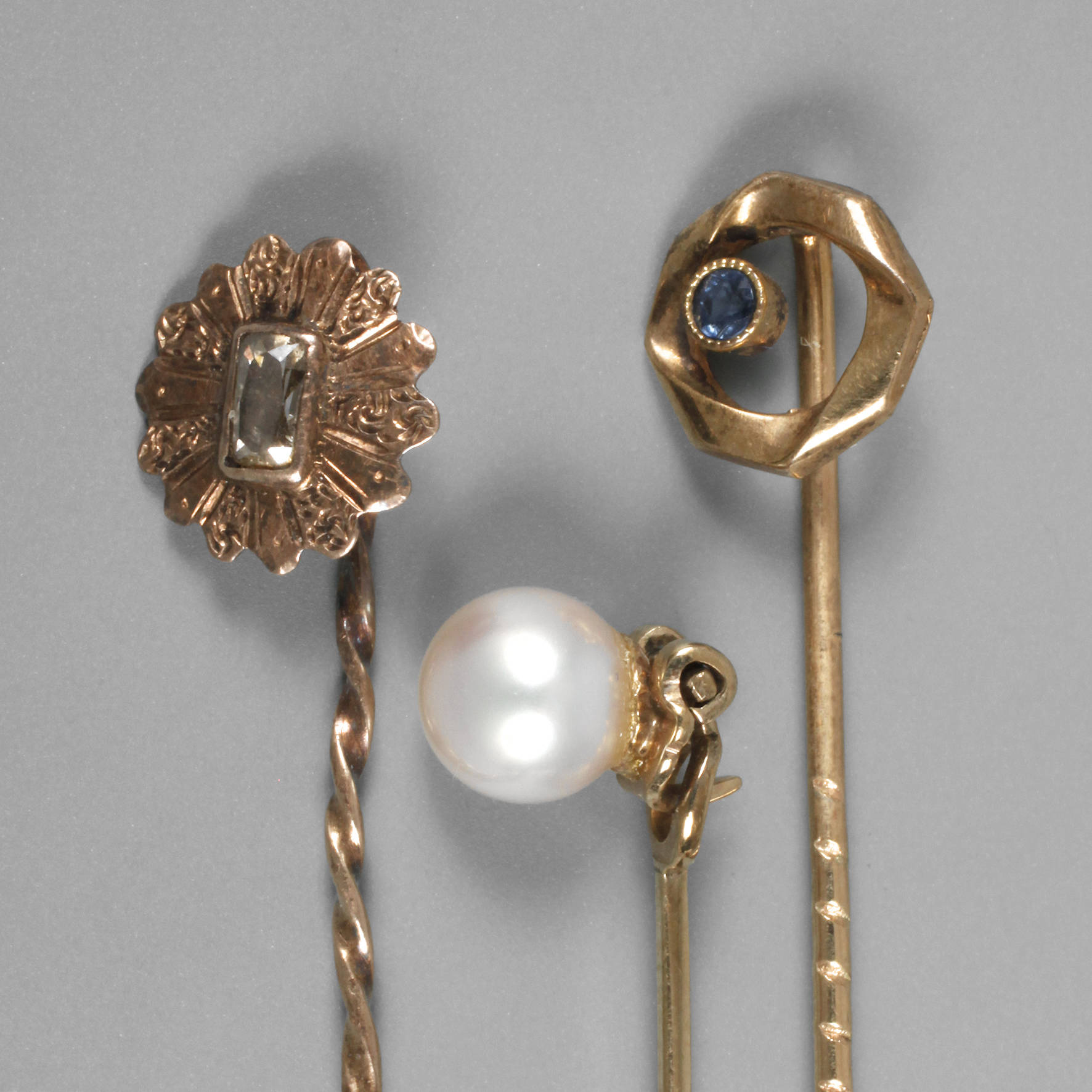 Drei Krawattenadeln Gold