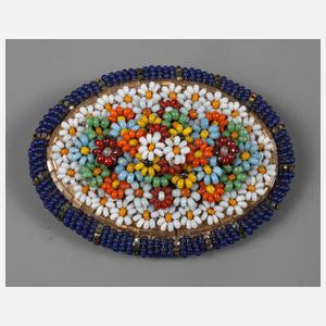 Brosche Perlstickarbeit