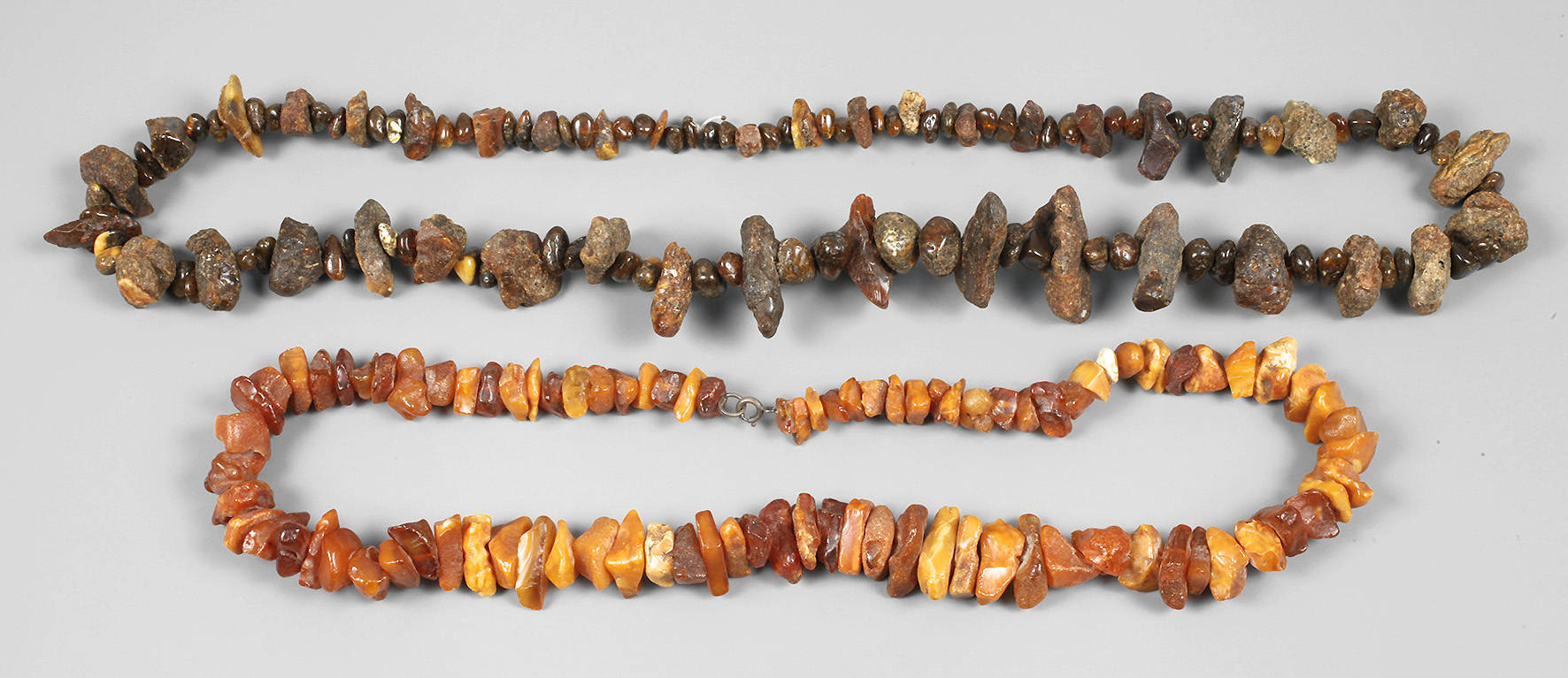 Zwei Bernsteinketten