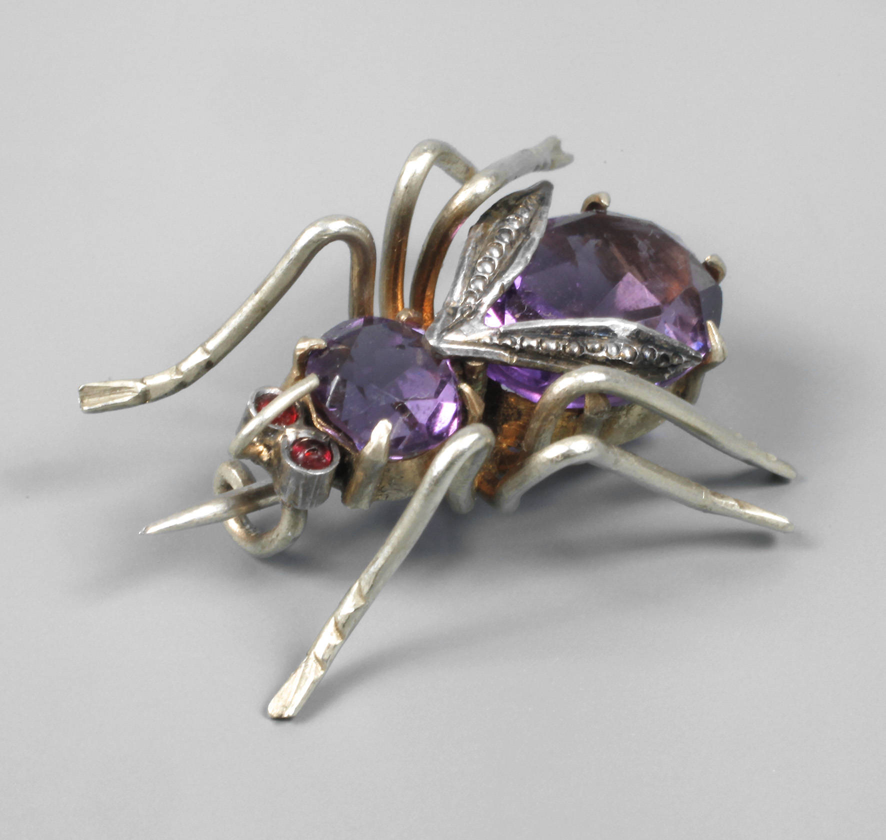Brosche Fliege mit Amethyst