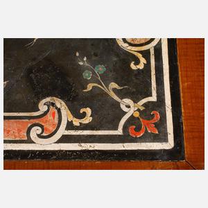 Schreibtisch mit Scagliolaplatte