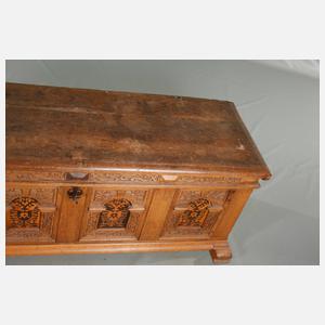 Große Flachdeckeltruhe