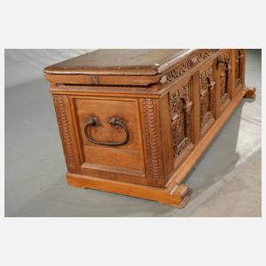 Große Flachdeckeltruhe