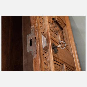 Große Flachdeckeltruhe