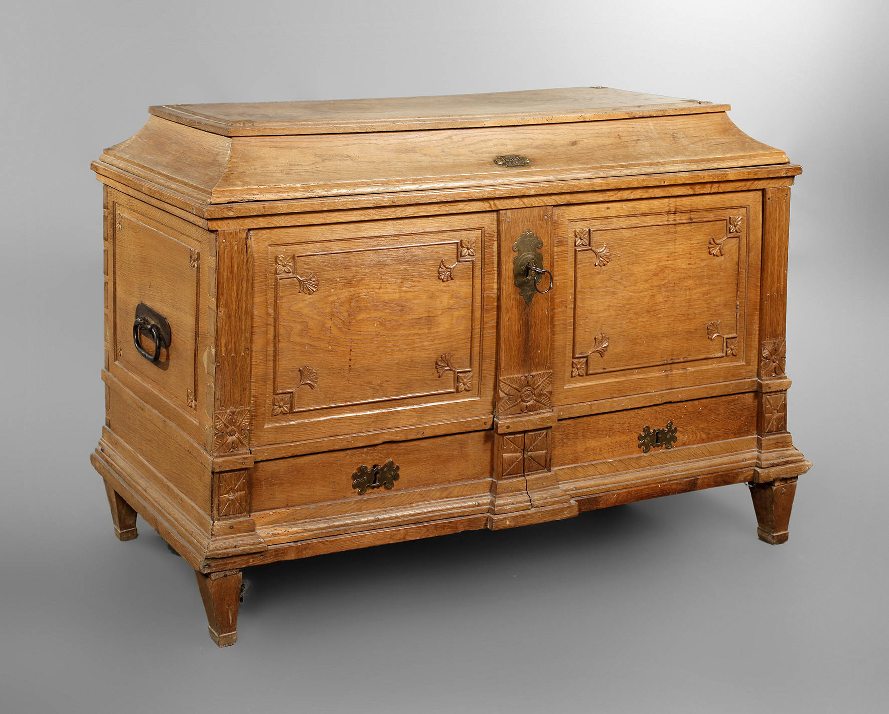 Flachdeckeltruhe Eiche