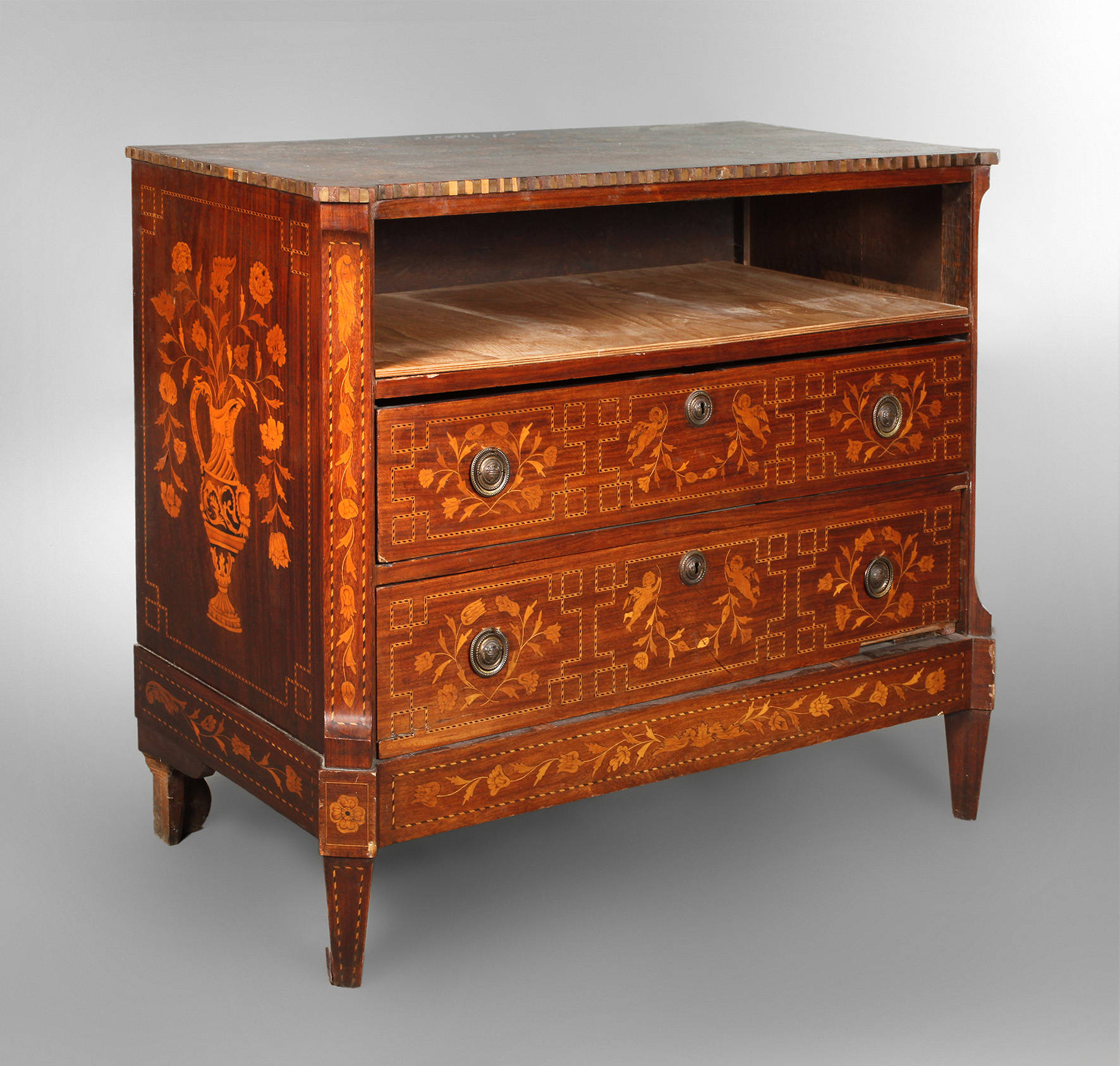 Klassizistische Kommode