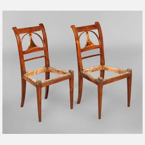 Paar klassizistische Stühle