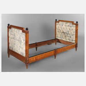 Klassizistisches Bettgestell