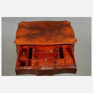 Biedermeier-Nähtisch