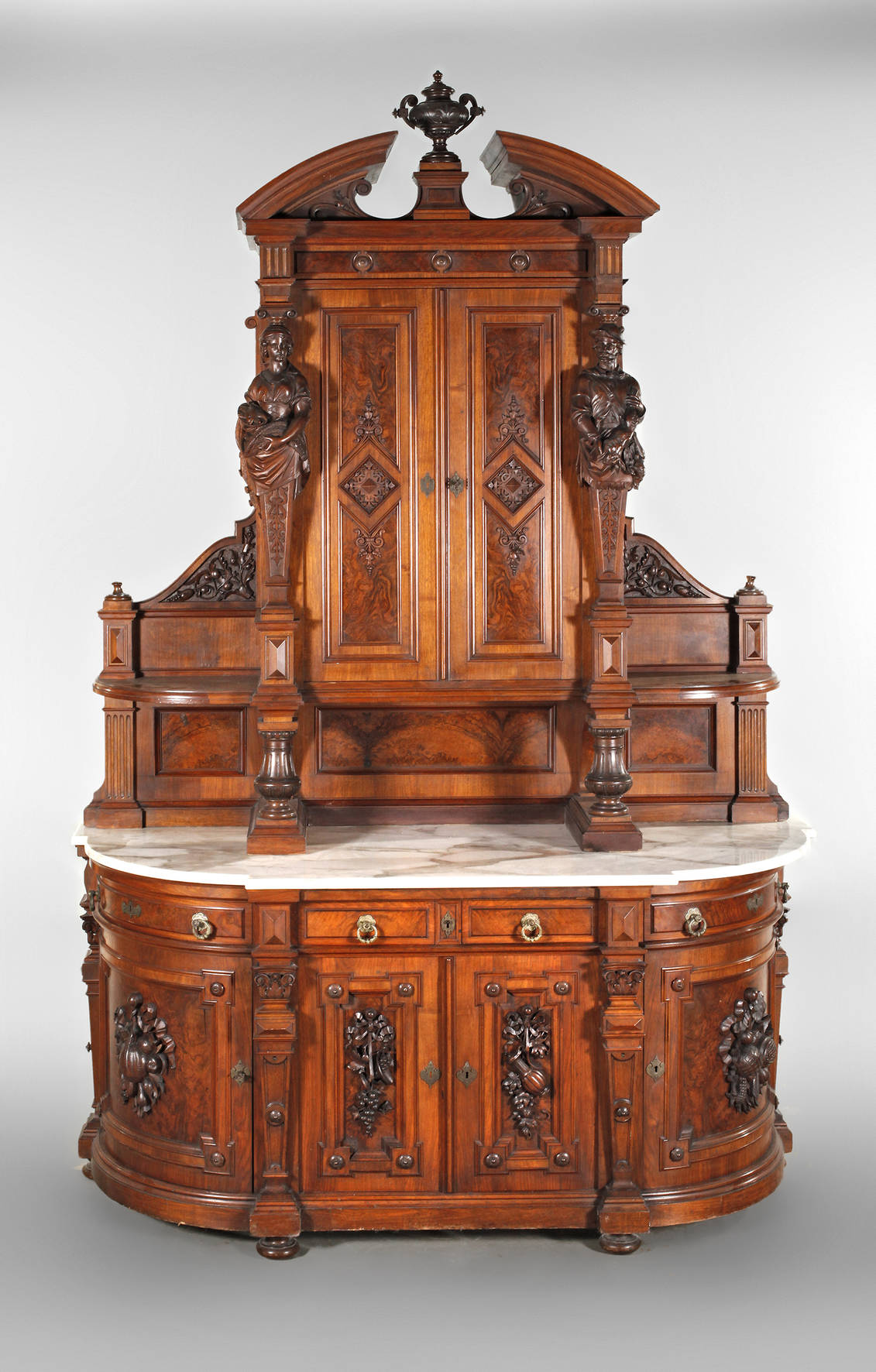 Prächtiges Gründerzeitbuffet