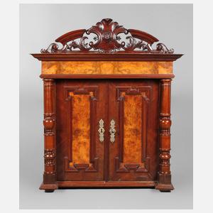 Wandschrank Historismus