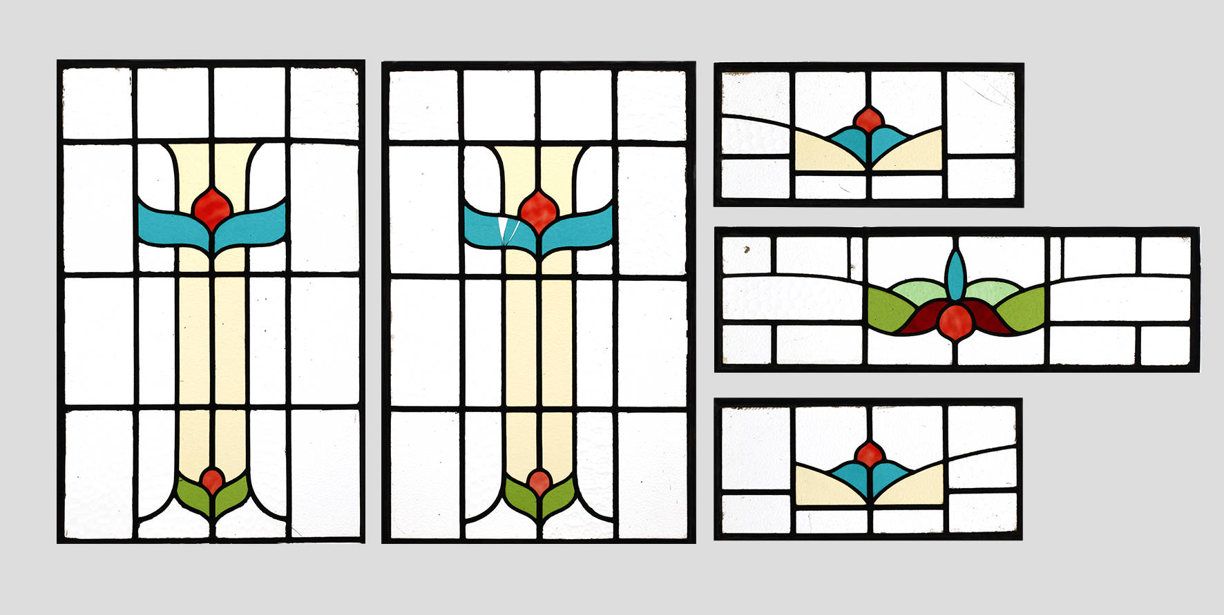 Fünf Bleiglasfenster