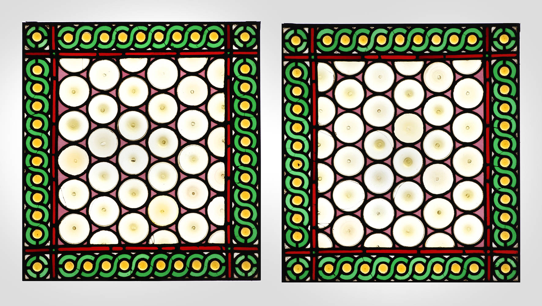 Zwei Bleiglasscheiben