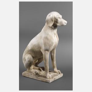 Gartenfigur sitzender Jagdhund
