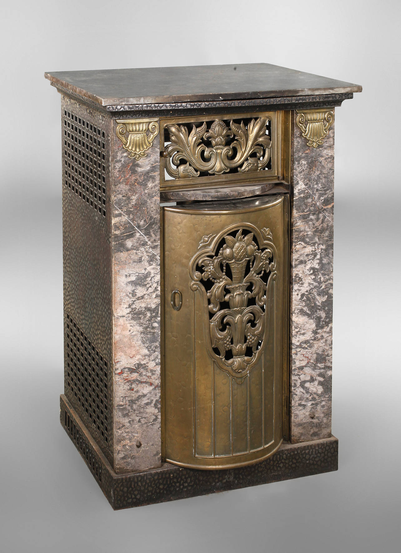 Ofenverkleidung Art déco