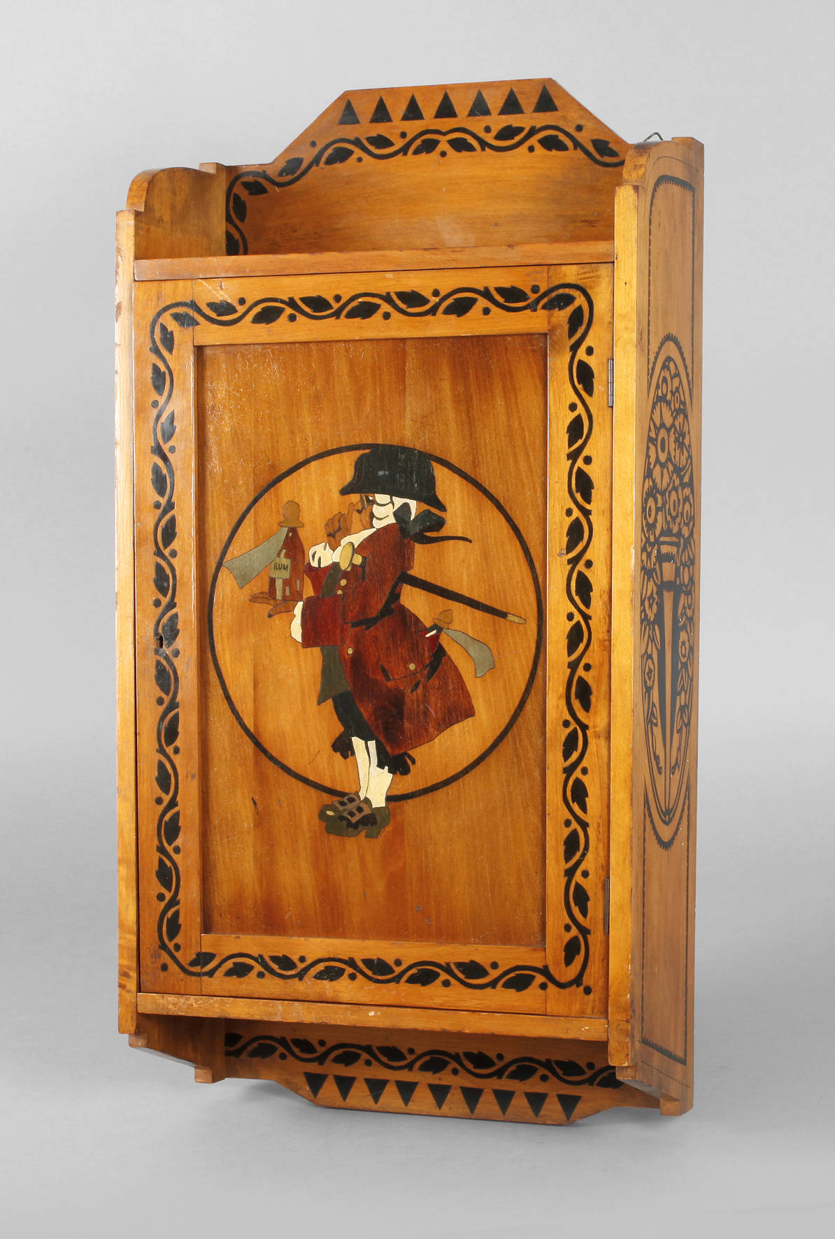 Wandkasten Jugendstil