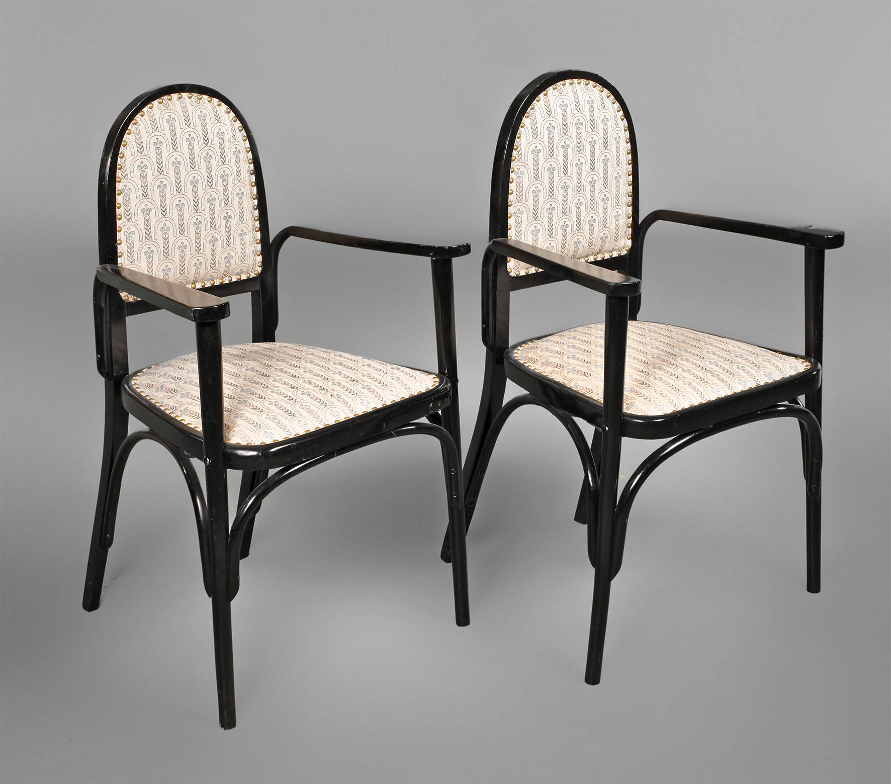 Zwei Armlehnstühle Bugholz