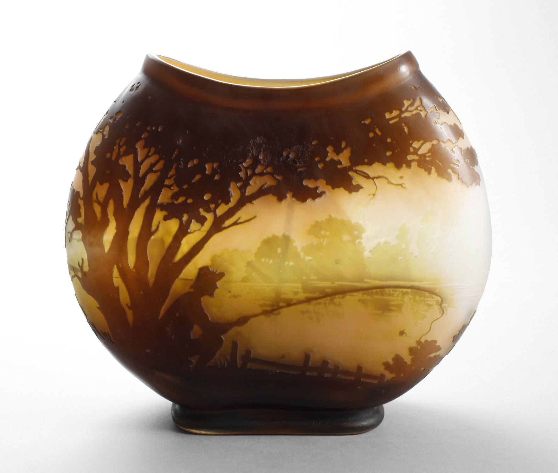 Seltene Vase Emile Gallé mit Anglermotiv