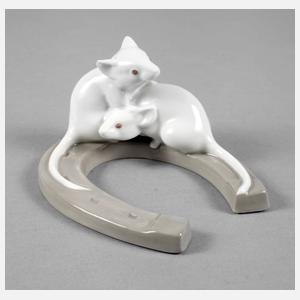 Fraureuth zwei Mäuse auf Hufeisen