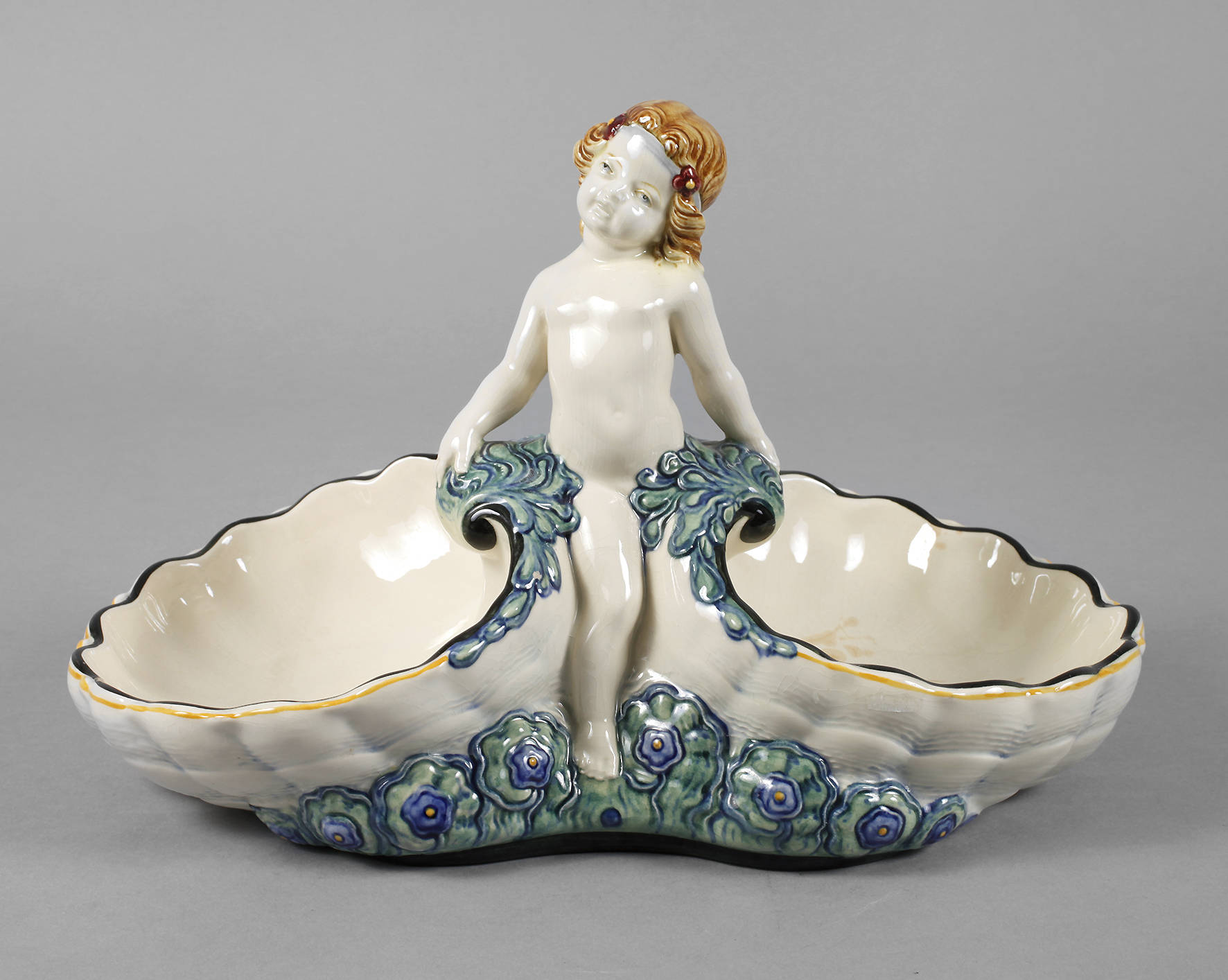 Kabarettschale Mädchen mit Muscheln