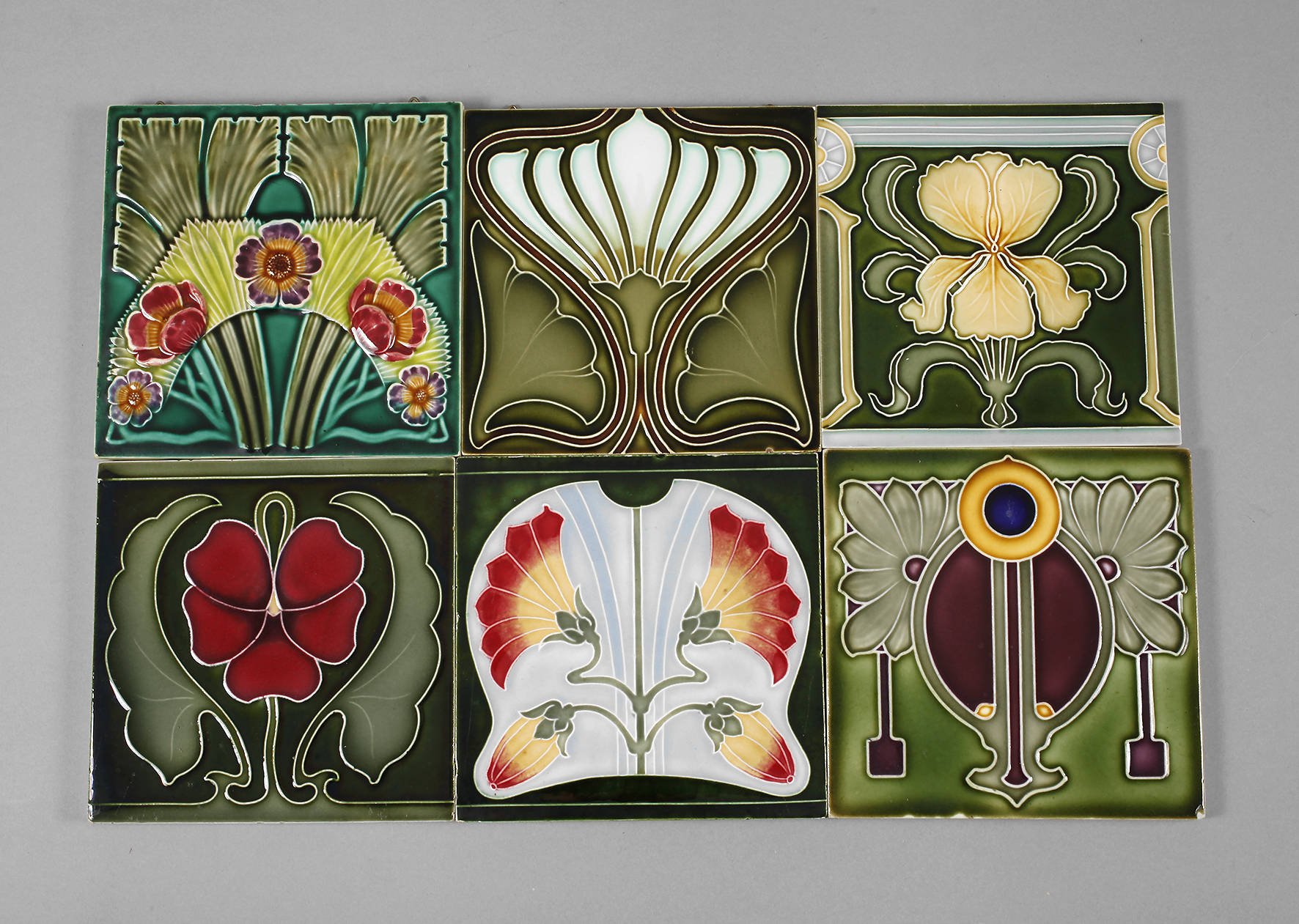 Sechs Jugendstilfliesen