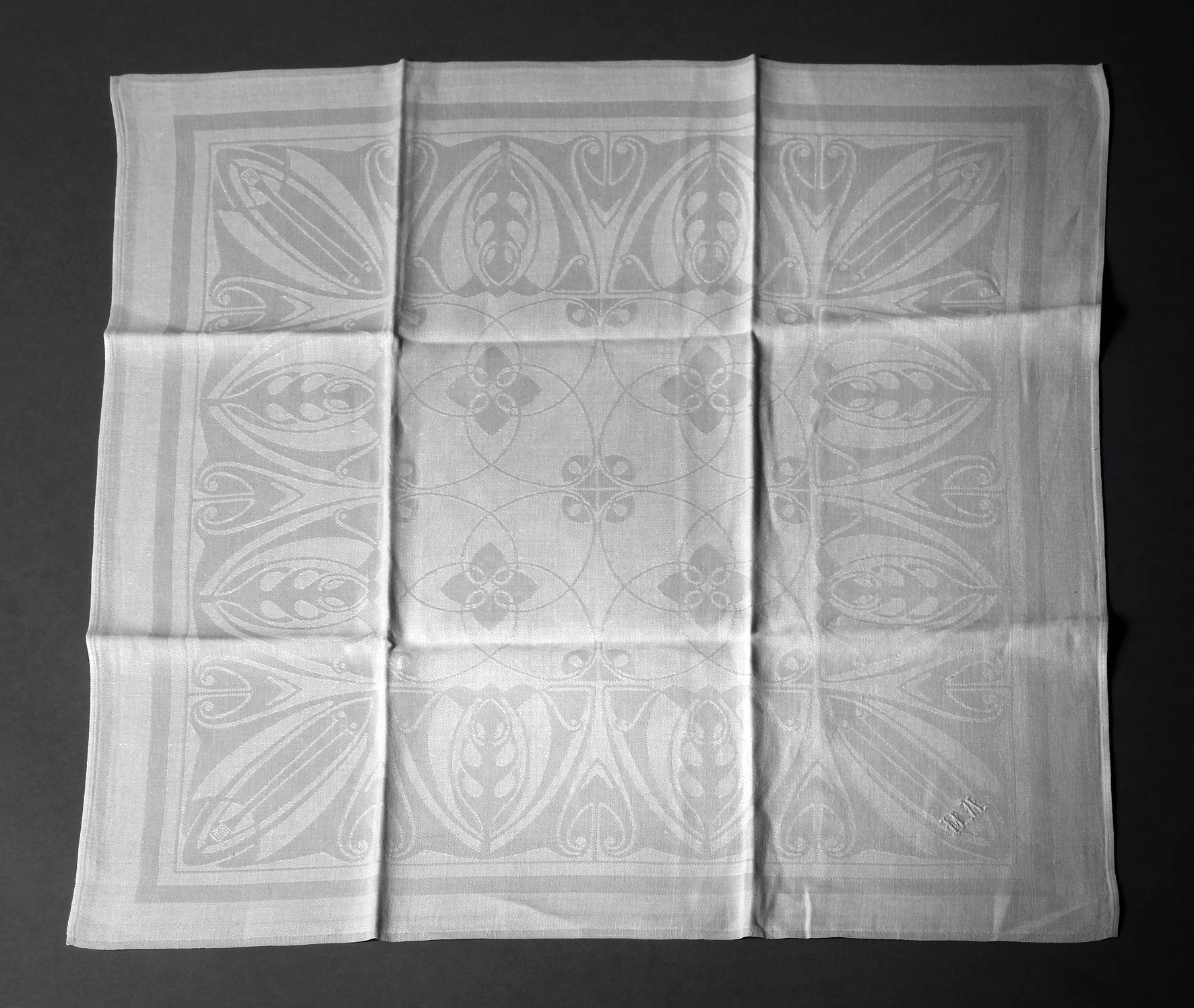 Peter Behrens, Serviette