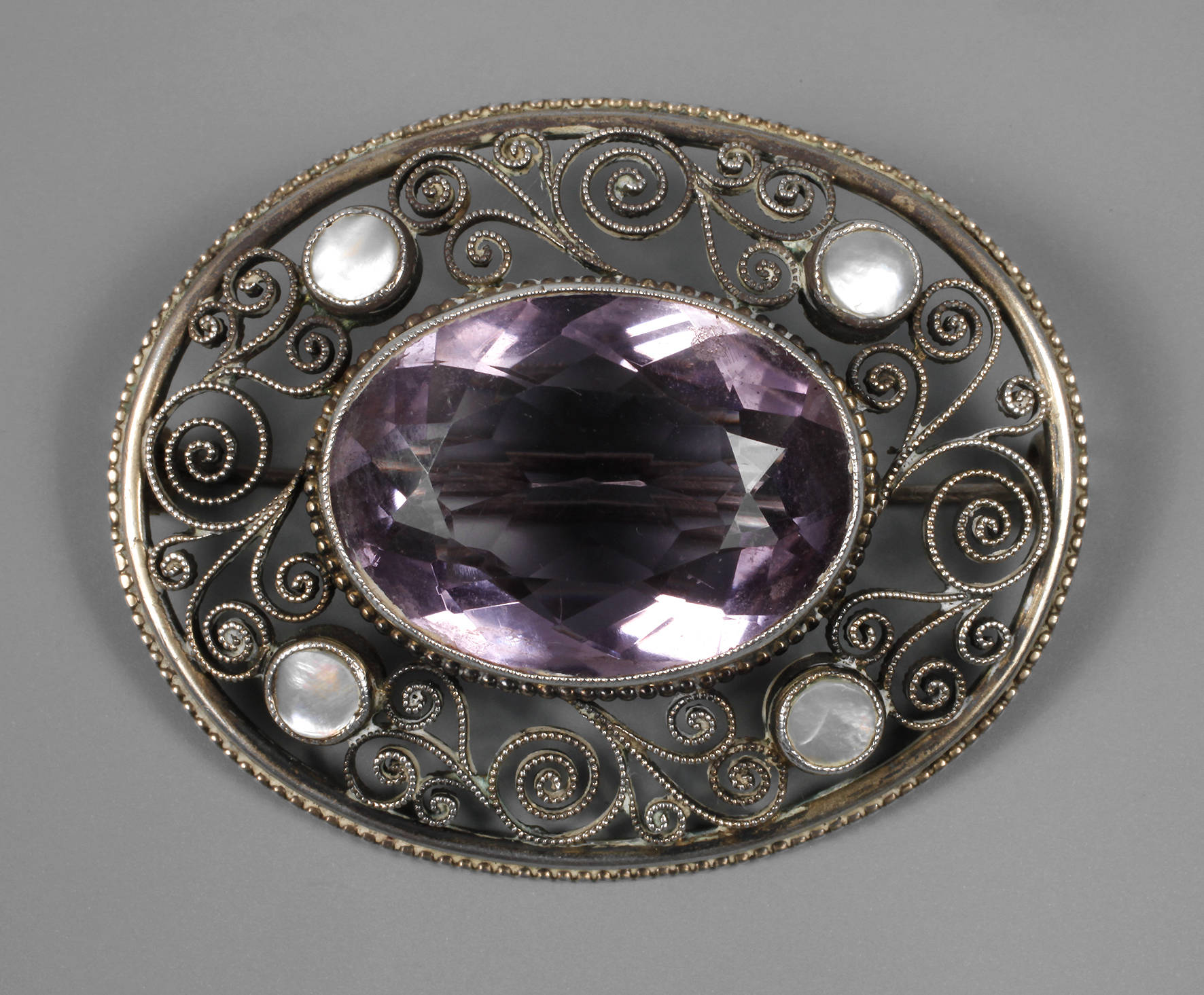 Theodor Fahrner Brosche mit Amethyst