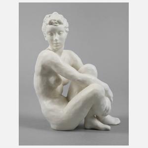 Rosenthal sitzender weiblicher Akt