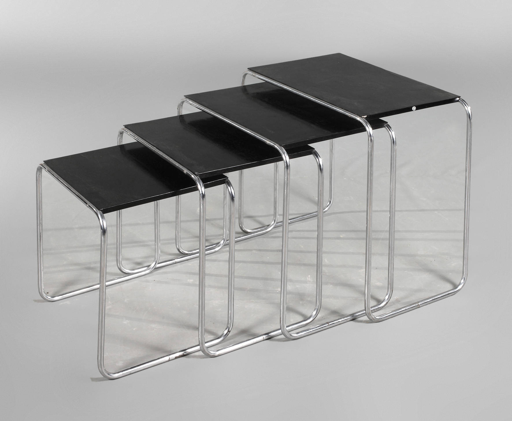 Vier Satztische Stahlrohr