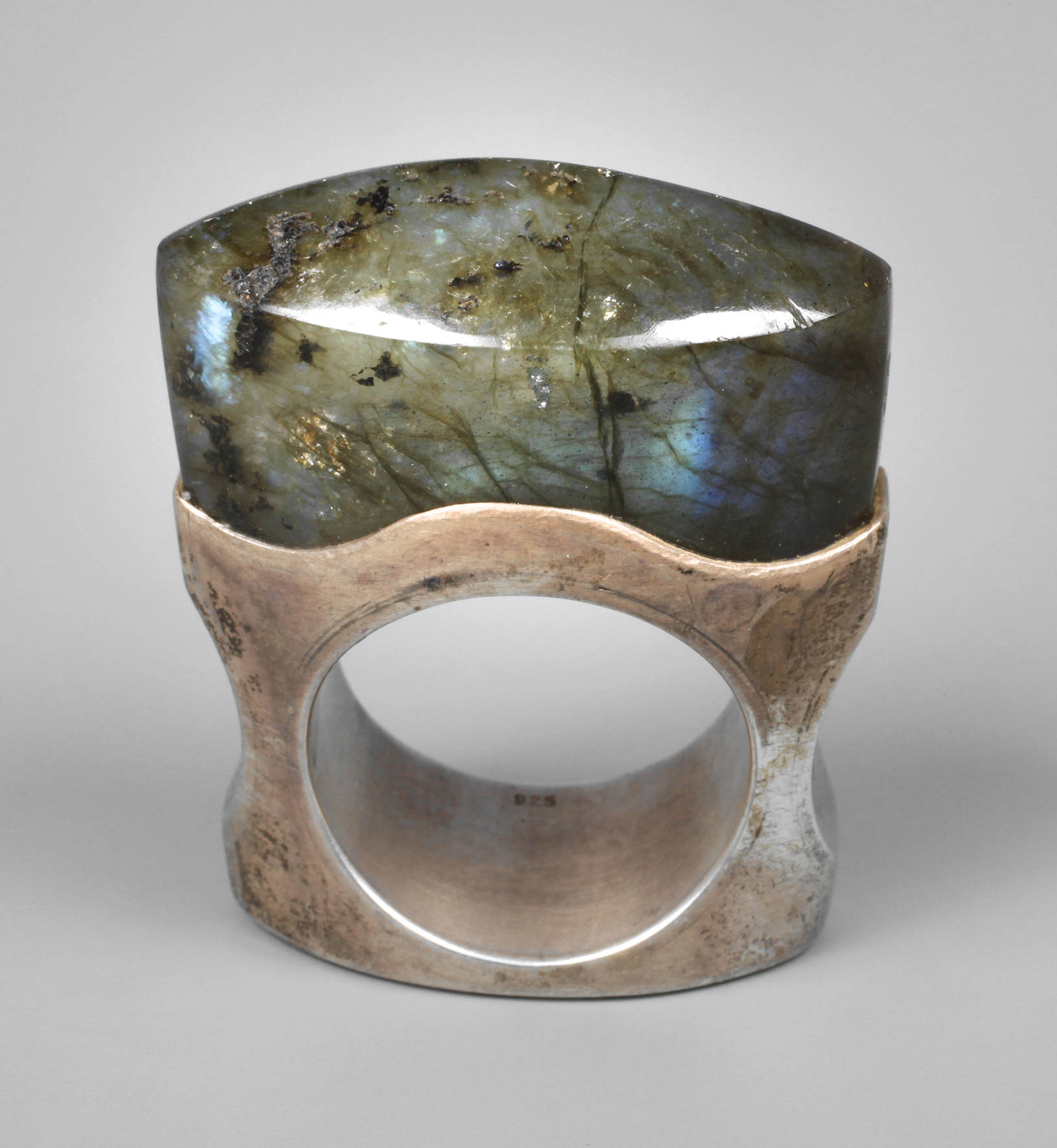 Großer Designerring