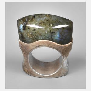 Großer Designerring