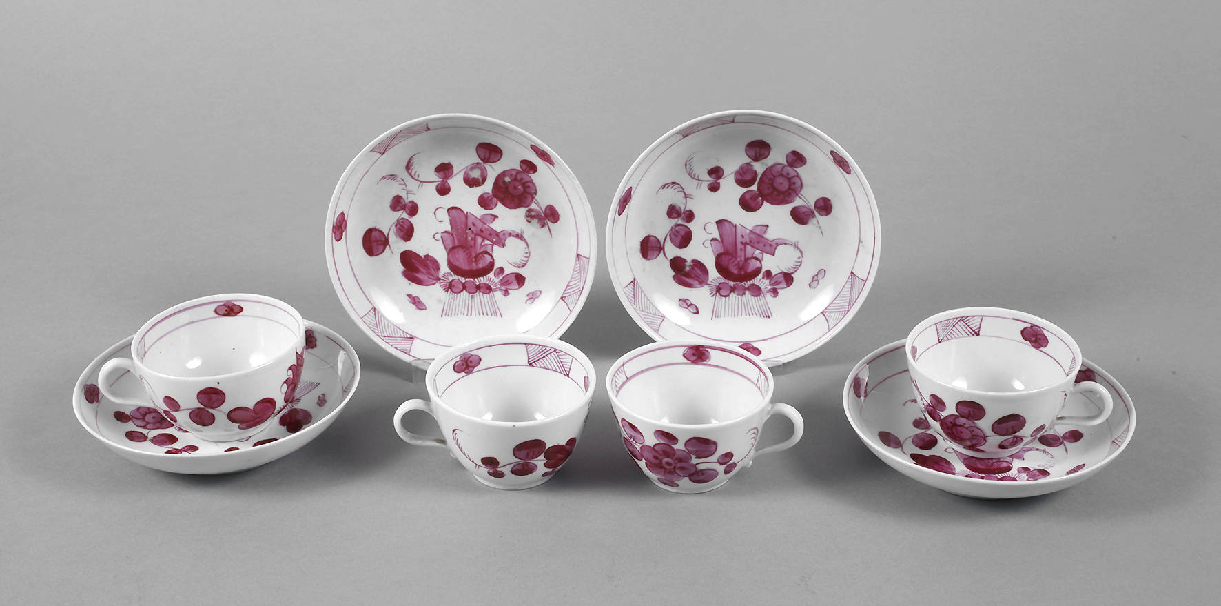Tettau vier Biedermeiertassen mit Untertassen