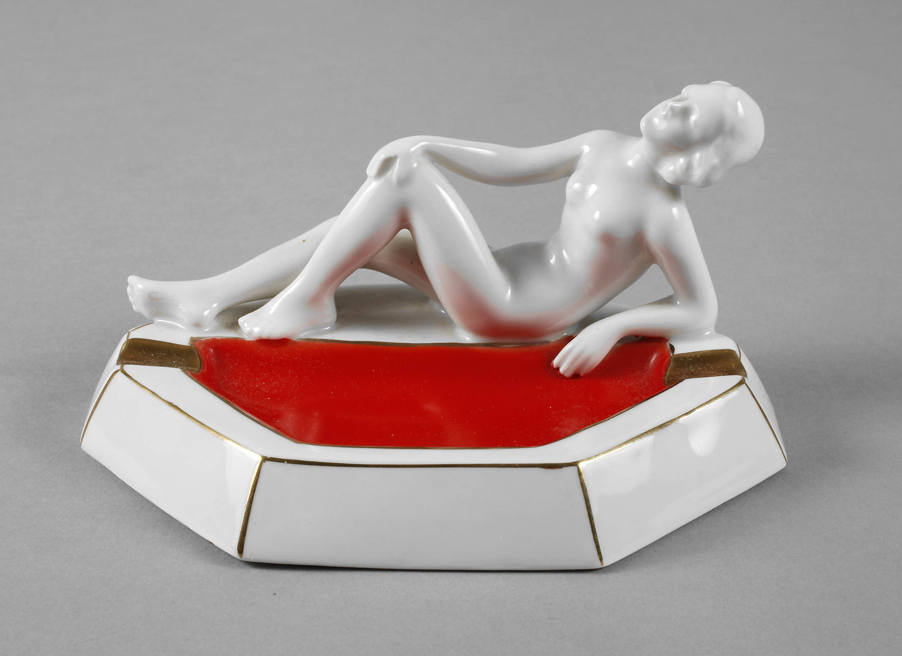 Gerold figürliche Aschenschale Art déco