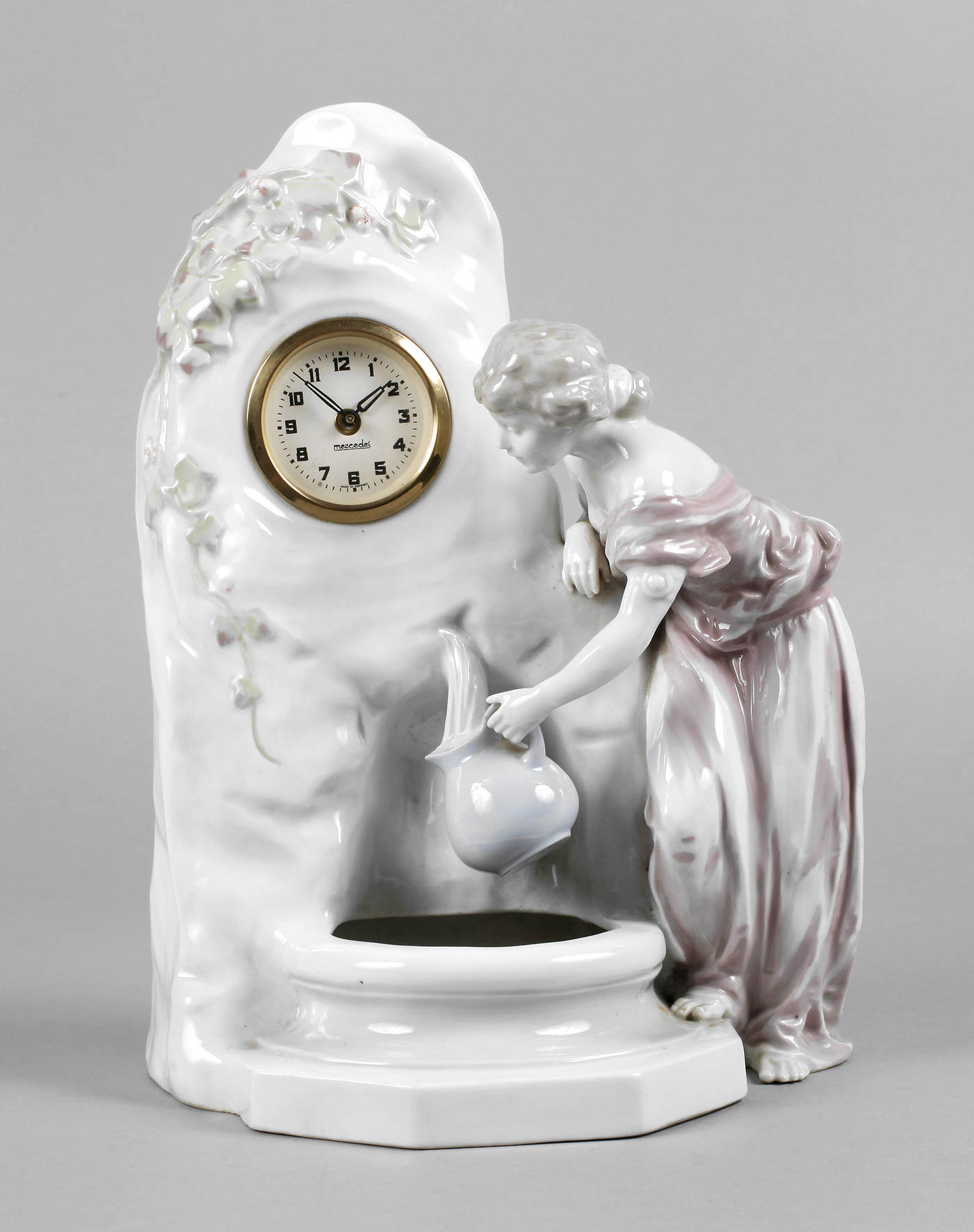 Heubach Lichte figürliche Tischuhr