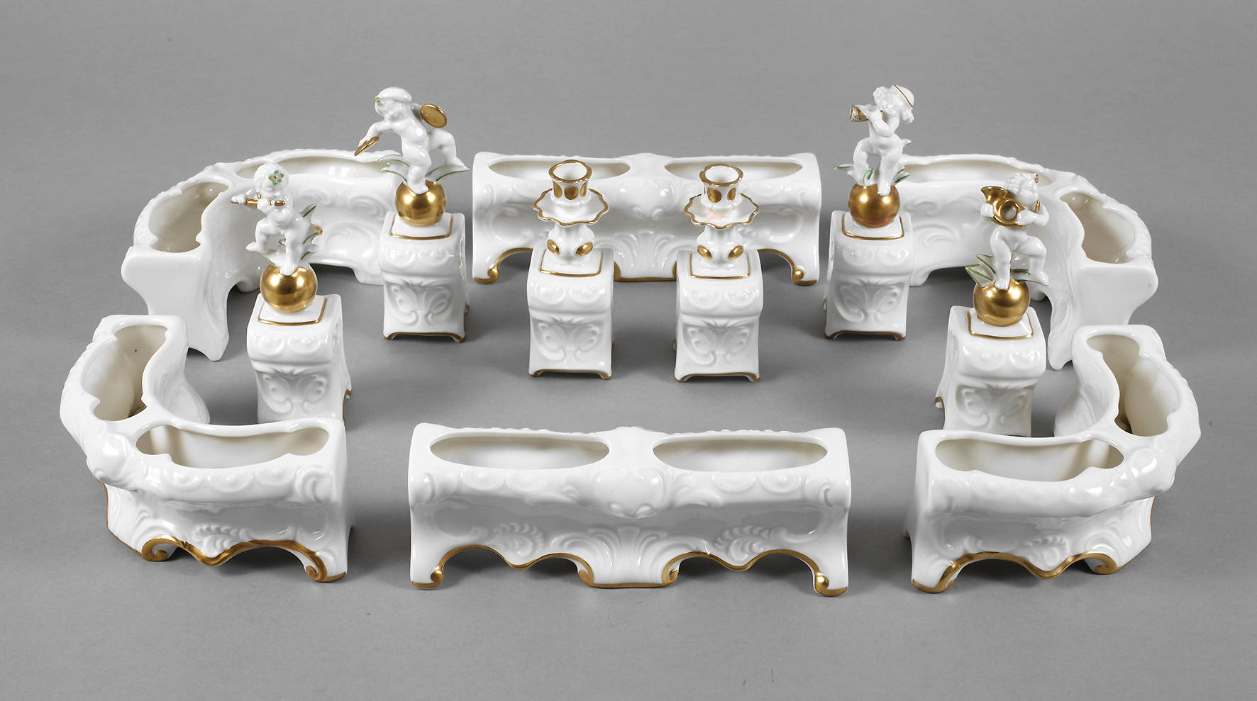 Hutschenreuther zwölfteiliger Tafelaufsatz